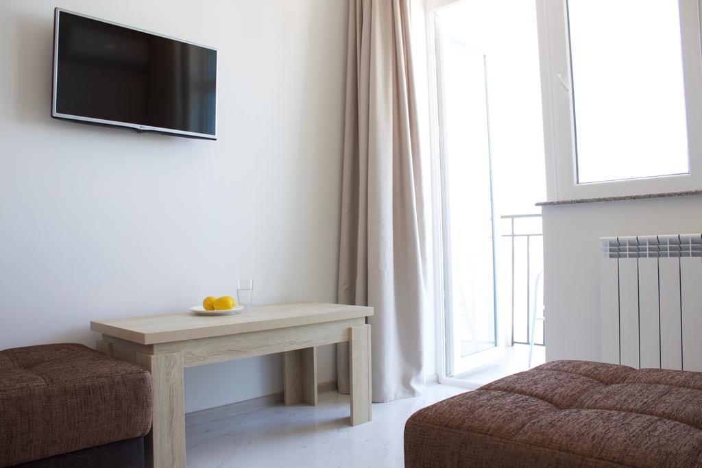 Apartments Inasaredze Batoemi Buitenkant foto