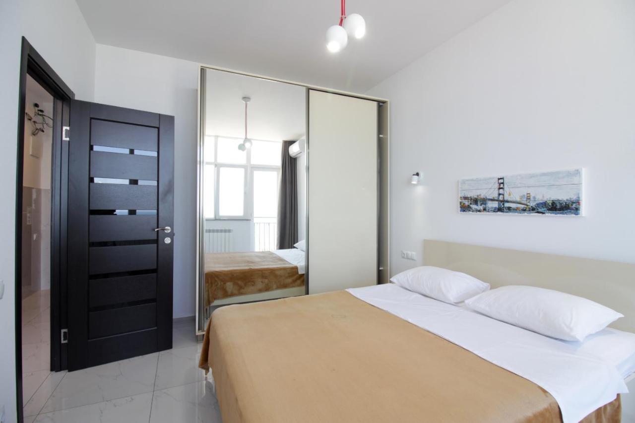 Apartments Inasaredze Batoemi Buitenkant foto