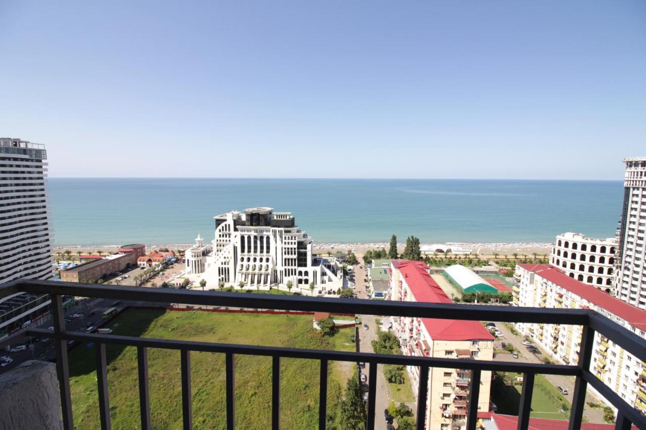 Apartments Inasaredze Batoemi Buitenkant foto