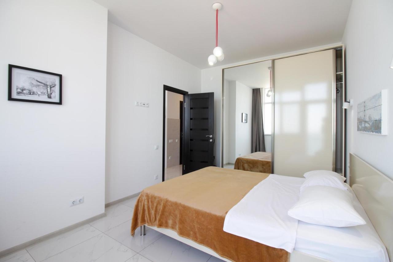 Apartments Inasaredze Batoemi Buitenkant foto